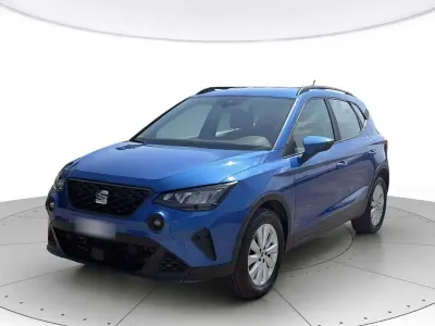 Usata Seat Arona Style 110 CV (80 kW) 2022 Blu metall. SUV