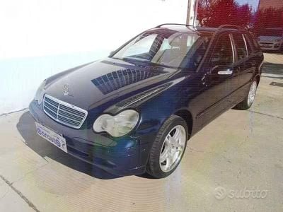 Occasion Mercedes C220 Classic 142 ch (104 kW) 2003 Bleue Break