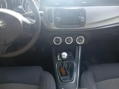 Usata Alfa Romeo Giulietta 120 CV (88 kW) 2016 Grigio Utilitaria