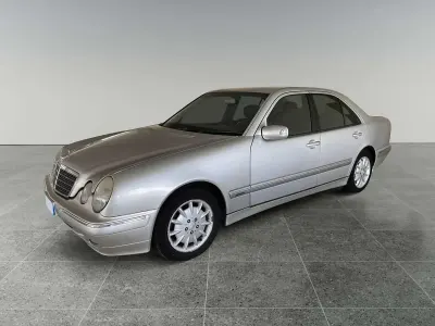 Usata Mercedes E200