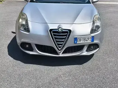 Usata Alfa Romeo Giulietta Progression 170 CV (125 kW) 2011 Grigio Utilitaria