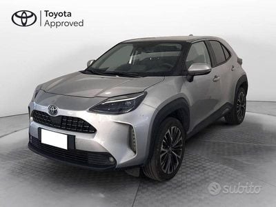 Usata Toyota Yaris Cross Lounge 116 CV (85 kW) 2021 Argento SUV