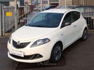 Usata Lancia Ypsilon 69 CV (50 kW) 2023 Bianco Utilitaria