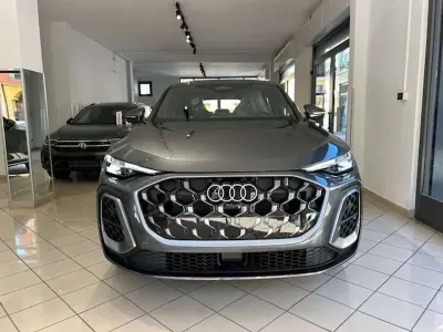 Nuova Audi Q5 Sportback Ambiente 204 CV (150 kW) 2025 Grigio SUV