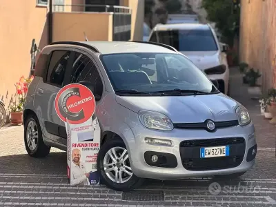 Usado Fiat Panda Lounge 75 HP (55 kW) 2014 Cinzento Citadino