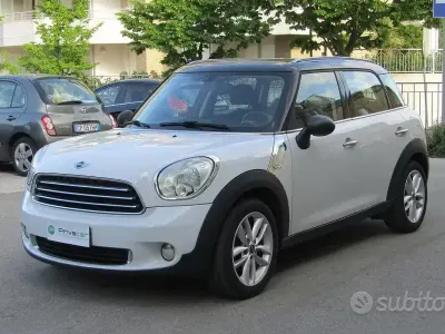 Usado Mini Cooper D Countryman 111 HP (81 kW) 2014 Branco SUV