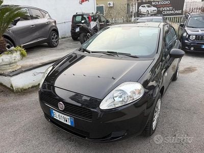 Usata Fiat Grande Punto S 69 CV (50 kW) 2012 Nero Utilitaria