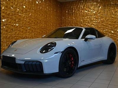Usata Porsche 911 Targa 4 Chrono 541 CV (397 kW) 2026 Grigio gesso kreide/pelle nera Cabrio