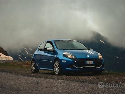 Usata Renault Clio II 203 CV (149 kW) 2011 Blu Utilitaria