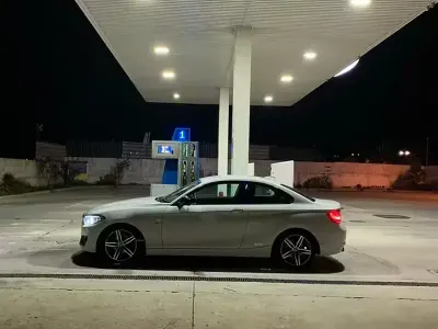 Usata BMW 218 Comfort Edition 150 CV (110 kW) 2015 Bianco Coupé