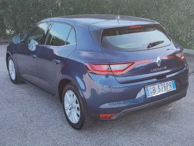 Usata Renault Mégane IV 116 CV (85 kW) 2020 Blu/azzurro Berlina