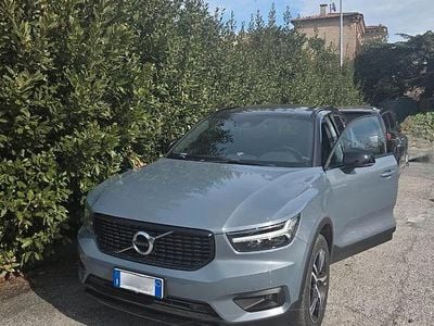Usata Volvo XC40 R-Design 150 CV (110 kW) 2020 Grigio SUV
