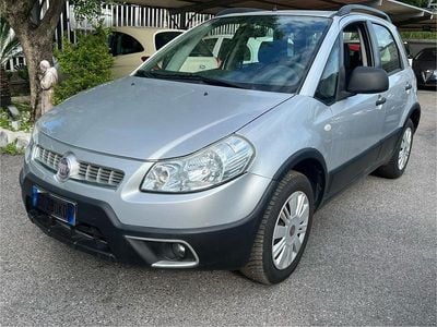 Begagnad Fiat Sedici Dynamic 120 HK (88 kW) 2010 Grå SUV
