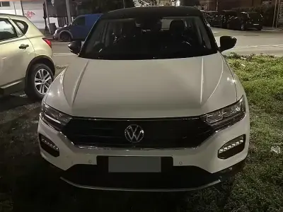 Usata VW T-Roc 116 CV (85 kW) 2020 Bianco SUV
