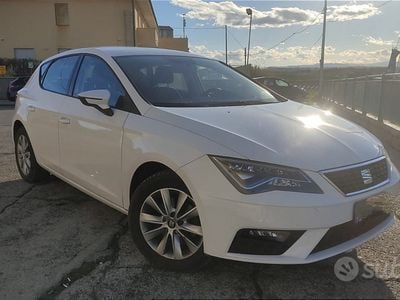 Usata Seat Leon 115 CV (84 kW) 2019 Bianco Berlina