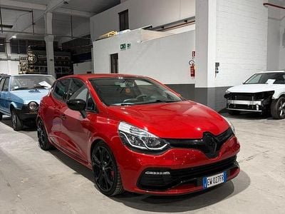 Usata Renault Clio IV R.S. 200 CV (147 kW) 2014 Rosso Berlina
