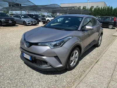 Usata Toyota C-HR Business Edition 98 CV (72 kW) 2018 Grigio SUV
