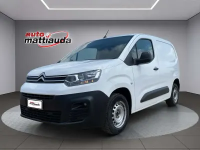 Usata Citroën Berlingo 102 CV (75 kW) 2021 Bianco Monovolume
