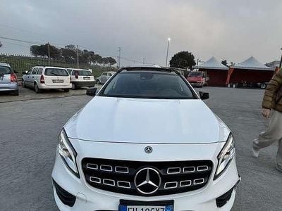 Usata Mercedes GLA200 Night 136 CV (100 kW) 2019 Bianco SUV