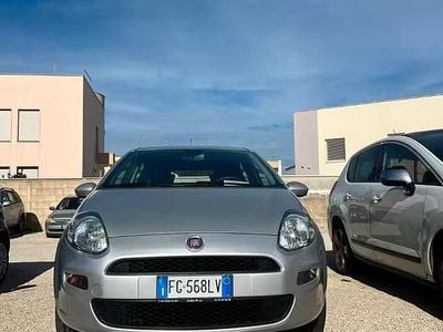 Usata Fiat Punto 77 CV (56 kW) 2016 Grigio Utilitaria