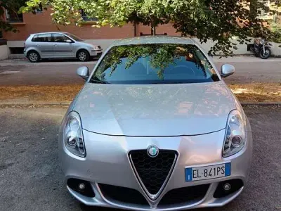 Usata Alfa Romeo Giulietta Progression 105 CV (77 kW) 2012 Utilitaria