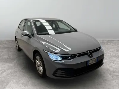 Usata VW Golf VIII Trendline 86 CV (63 kW) 2020 Grigio Berlina