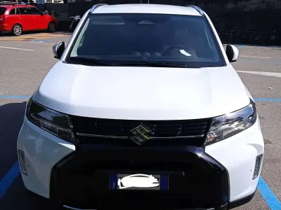 Usata Suzuki Vitara 129 CV (94 kW) 2024 Bianco SUV