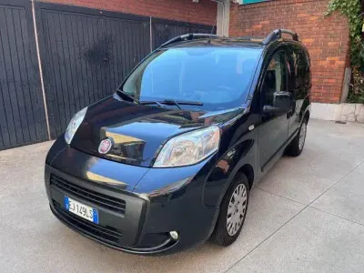 Usata Fiat Qubo Dynamic 95 CV (69 kW) 2011 Nero metallizzato Monovolume