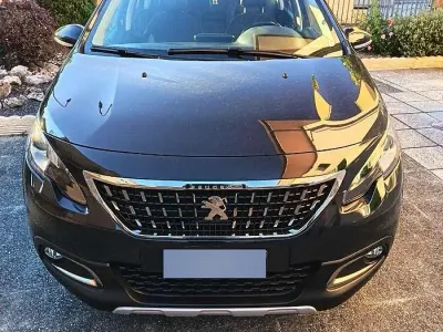 Usata Peugeot 2008 99 CV (72 kW) 2017 Nero SUV