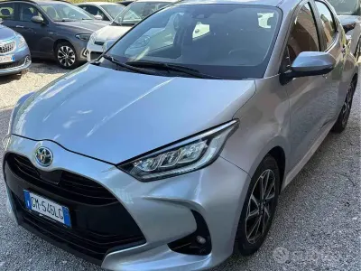 Second-hand Toyota Yaris Hybrid Trend 92 CP (67 kW) 2022 Gri Berlinǎ