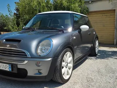 Usata Mini Cooper S 170 CV (125 kW) 2004 Grigio Utilitaria