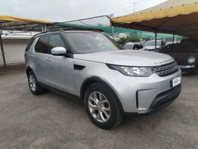 Usata Land Rover Discovery 5 S 241 CV (177 kW) 2019 Argento SUV