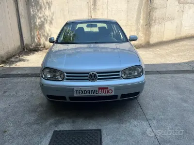 Usata VW Golf IV Comfortline 101 CV (74 kW) 2002 Grigio Berlina