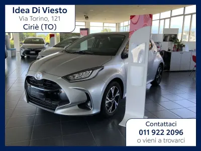 Nuova Toyota Yaris Hybrid Trend 116 CV (85 kW) 2025 Argento Berlina