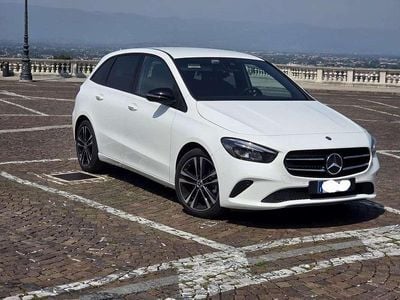 Usata Mercedes B180 116 CV (85 kW) 2019 Bianco Monovolume