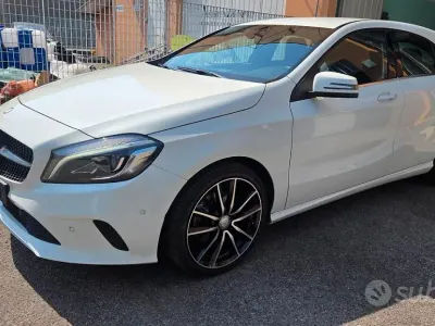 Usata Mercedes A200 Executive 156 CV (114 kW) 2016 Bianco Utilitaria