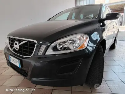 Usata Volvo XC60 Kinetic 163 CV (119 kW) 2010 Nero SUV