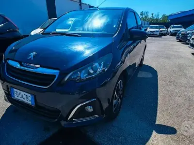 Usata Peugeot 108 69 CV (50 kW) 2016 Blu Berlina