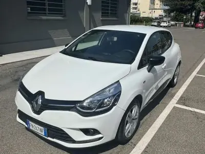 Usata Renault Clio IV Zen 90 CV (66 kW) 2018 Berlina