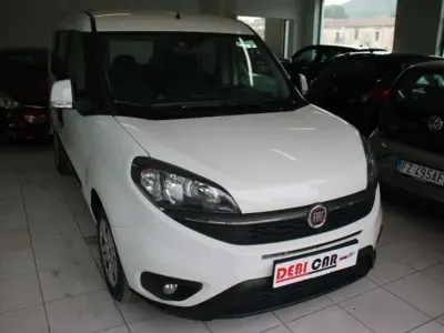 Usata Fiat Doblò 120 CV (88 kW) 2021 Bianco Monovolume