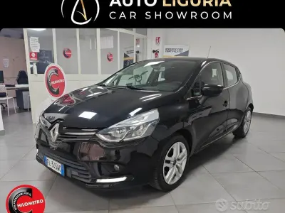 Usata Renault Clio IV Zen 73 CV (53 kW) 2018 Viola Berlina