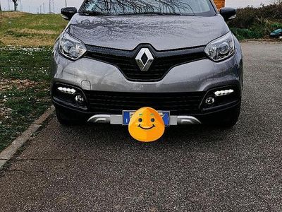 Usata Renault Captur 90 CV (66 kW) 2016 Grigio SUV