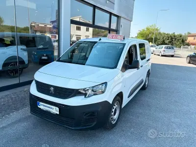 Usata Peugeot Partner 102 CV (75 kW) 2022 Bianco Monovolume