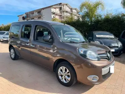 Usata Renault Kangoo 110 CV (80 kW) 2017 Grigio Monovolume