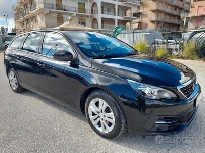 Usata Peugeot 308 Business-Line 131 CV (96 kW) 2020 Blu Station wagon