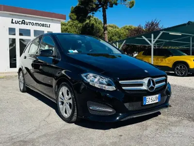 Usata Mercedes B180 109 CV (80 kW) 2015 Nero Utilitaria