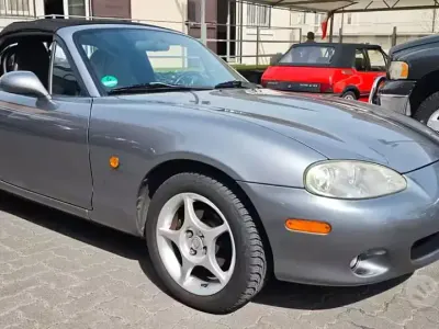 Usata Mazda MX5 110 CV (80 kW) 2005 Grigio Cabrio