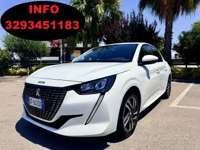 Usata Peugeot 208 Allure 102 CV (75 kW) 2022 Bianco Utilitaria