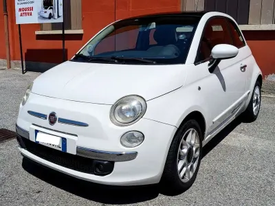 Usata Fiat 500 Lounge 69 CV (50 kW) 2008 Bianco Utilitaria
