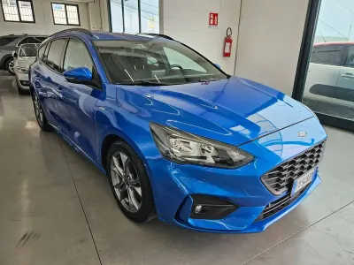 Usata Ford Focus ST-Line 120 CV (88 kW) 2019 Blu/azzurro Station wagon
